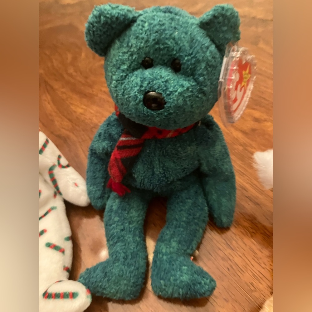 Lot of 7 Ty Christmas Beanie Babies bears. Pet free and smoke free home. - Picture 2 of 9